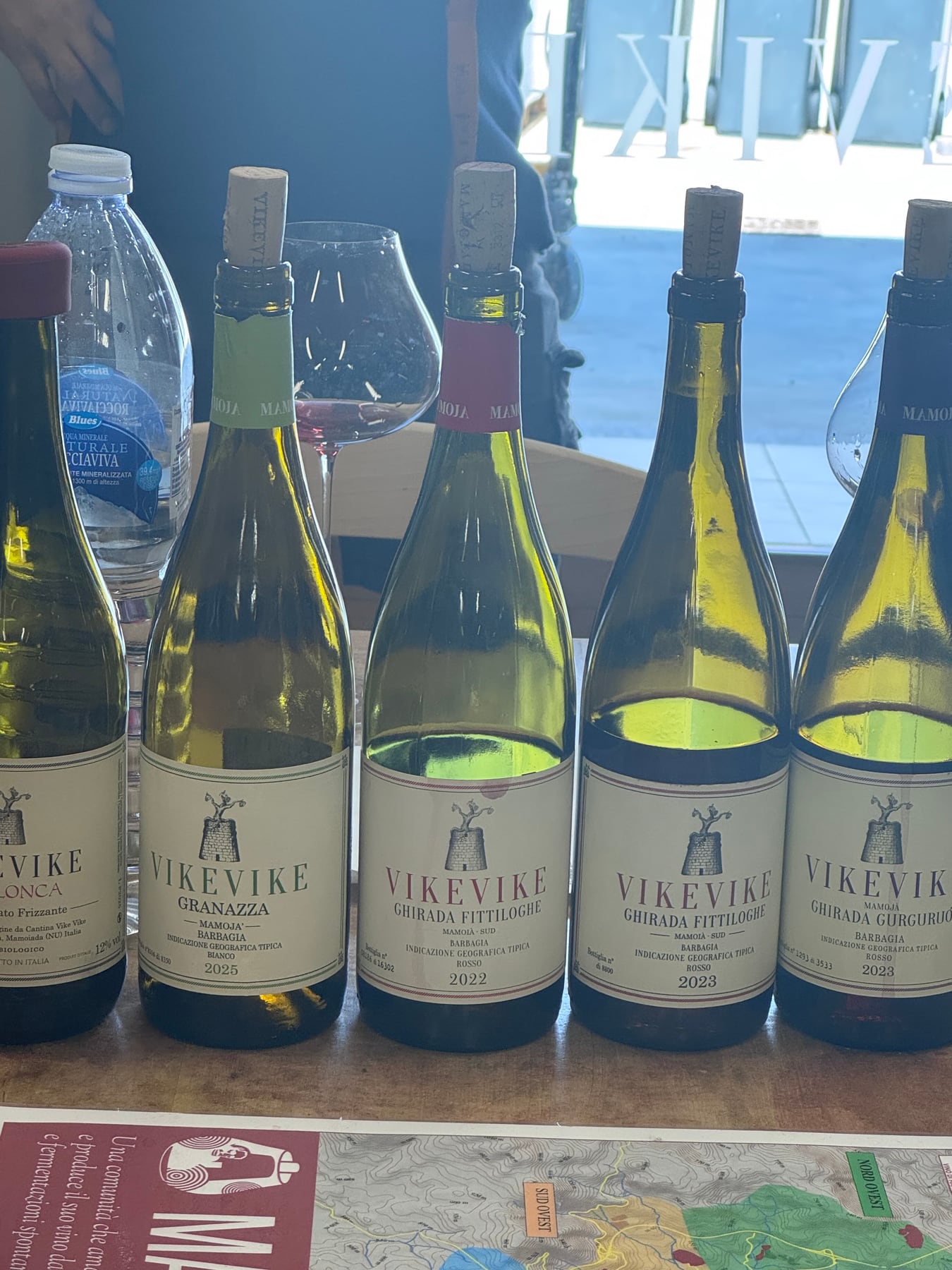 A closer view of the Vike Vike tasting lineup
